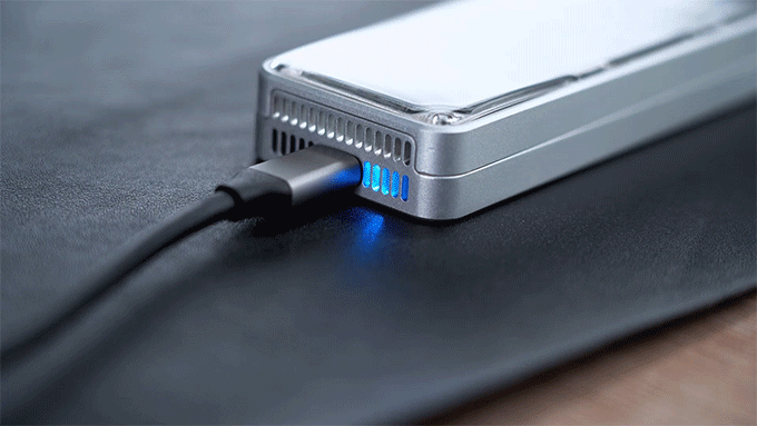 ORICO 40Gbps USB4 M.2 SSD Enclosure 8TB with with Cooling Fan PCIe4.0 NVME Enclosure Aluminum Compatible Thunderbolt 3/4 for Mac