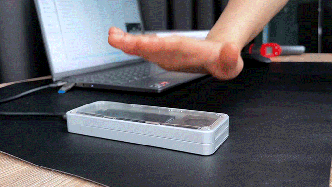 ORICO 40Gbps USB4 M.2 SSD Enclosure 8TB with with Cooling Fan PCIe4.0 NVME Enclosure Aluminum Compatible Thunderbolt 3/4 for Mac
