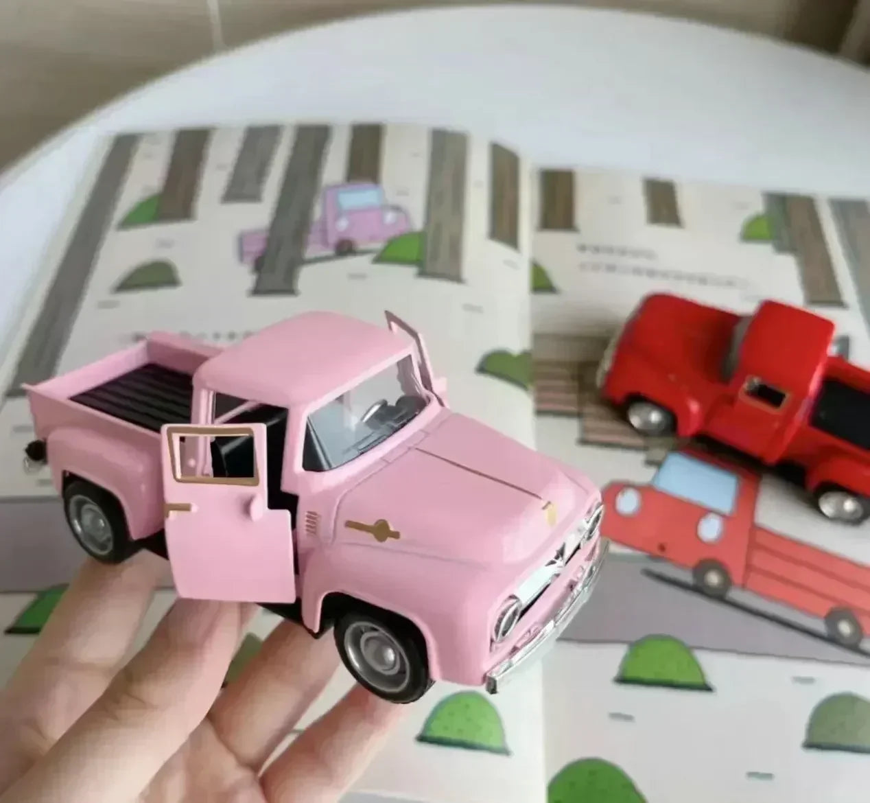 10pcs Hot Vintage Car Red Truck Toy Vintage Car Alloy Pickup Truck Children's Toy Christmas Birthday Christmas Gift New
