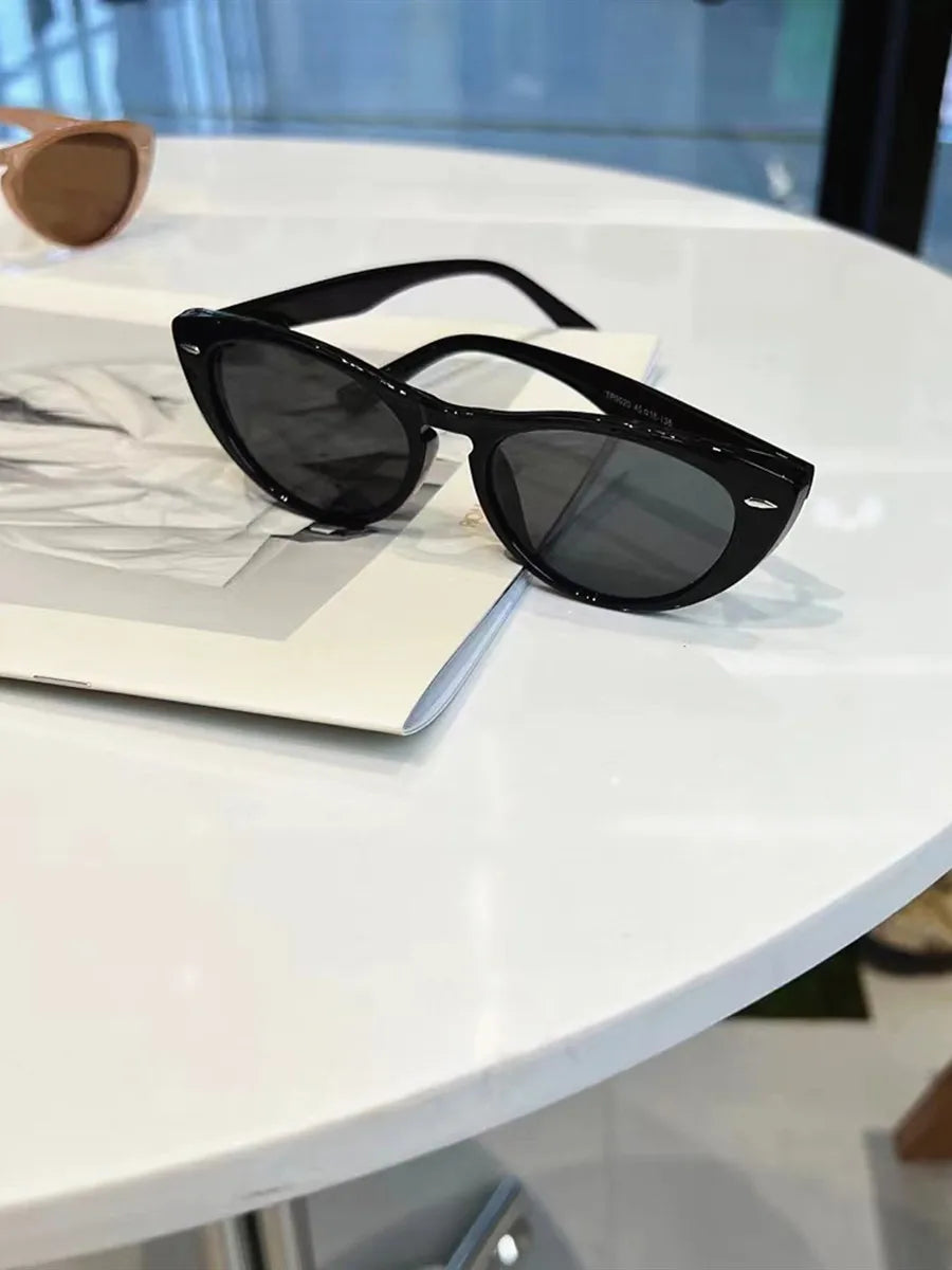 New Vintage Cateye Sunglasses Woman Sexy Retro Small Cat Eye Sun Glasses Brand Round Colorful Eyewear for Female Oculos De Sol